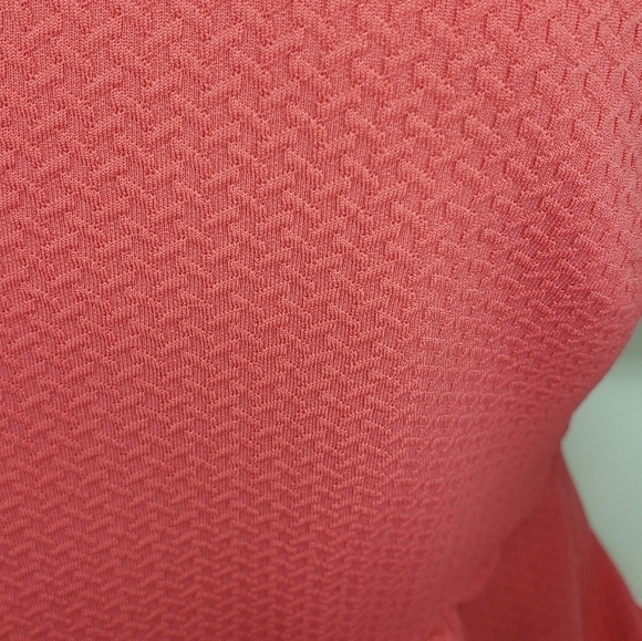 Daisy Fuentes Peplum Short Sleeve Coral Top - Picture 3 of 7